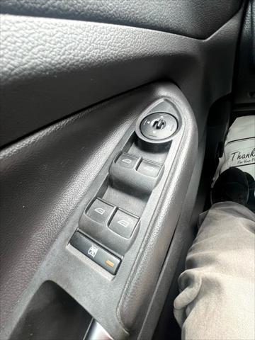 Photo of 2017 Magnetic Metallic Ford Escape