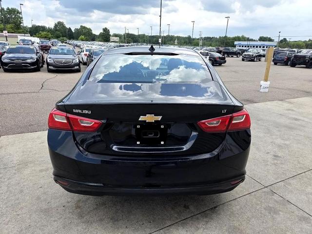 Photo of 2018 Mosaic Black Metallic Chevrolet Malibu