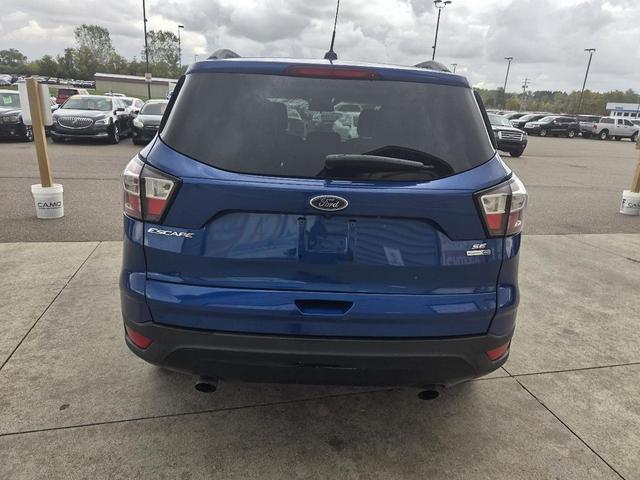Photo of 2018 Blue Ford Escape