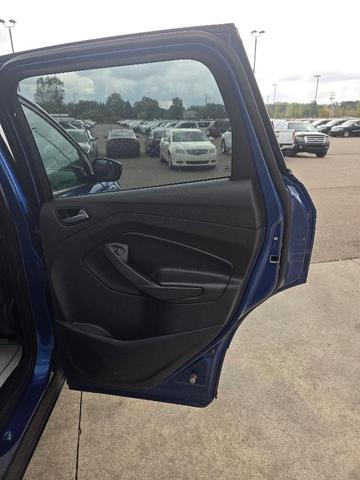 Photo of 2018 Blue Ford Escape