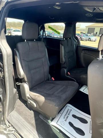 Photo of 2020 Brilliant Black Crystal Pearl Dodge Grand Caravan