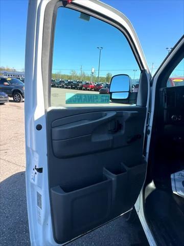 Photo of 2012 Summit White Chevrolet Express 2500