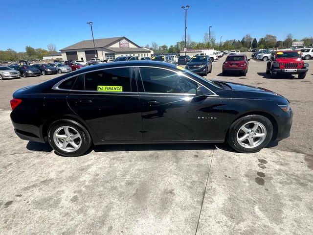 Photo of 2018 Mosaic Black Metallic Chevrolet Malibu
