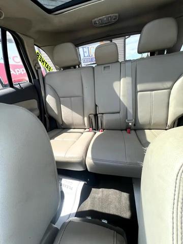 Photo of 2013 White Ford Edge