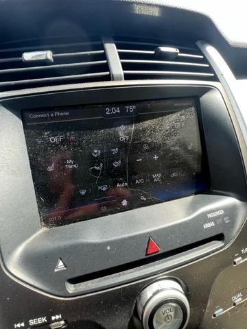 Photo of 2013 White Ford Edge