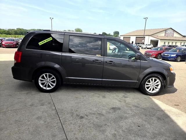 Photo of 2019 Granite Pearlcoat Dodge Grand Caravan