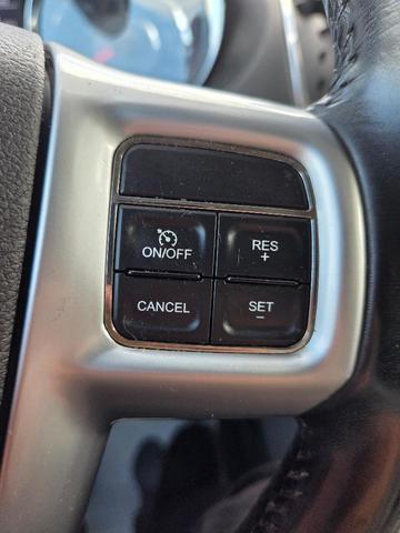 Photo of 2013 True Blue Pearlcoat Chrysler Town & Country