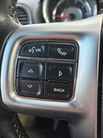 Photo of 2013 True Blue Pearlcoat Chrysler Town & Country