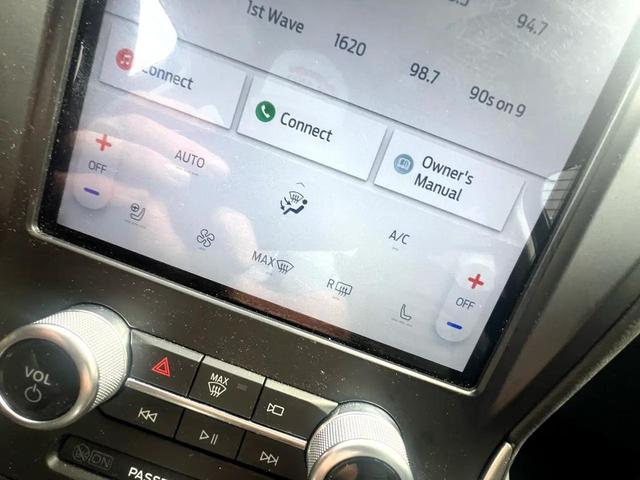 Photo of 2022 Red Ford Edge