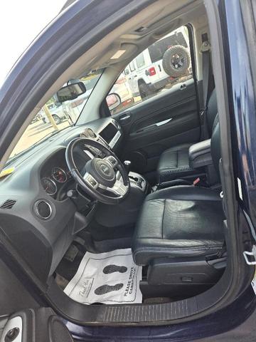 Photo of 2017 True Blue Pearl Jeep Compass
