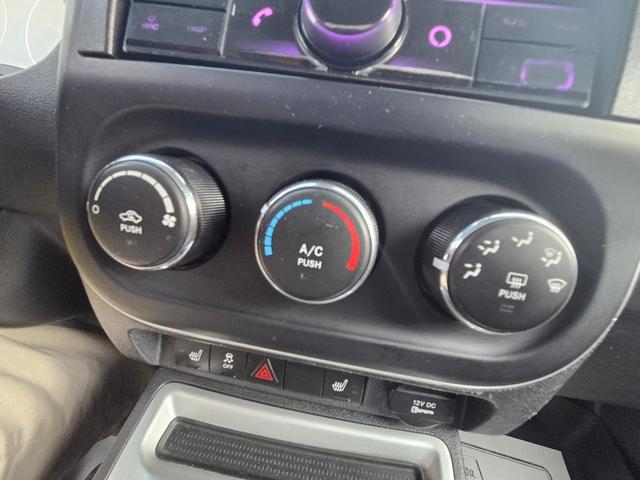 Photo of 2017 True Blue Pearl Jeep Compass