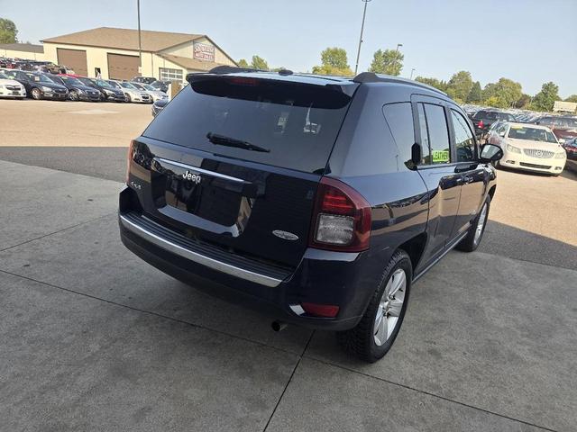 Photo of 2017 True Blue Pearl Jeep Compass