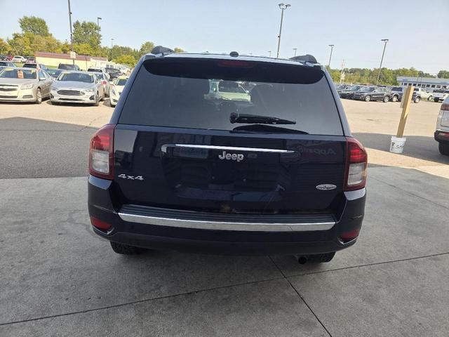 Photo of 2017 True Blue Pearl Jeep Compass