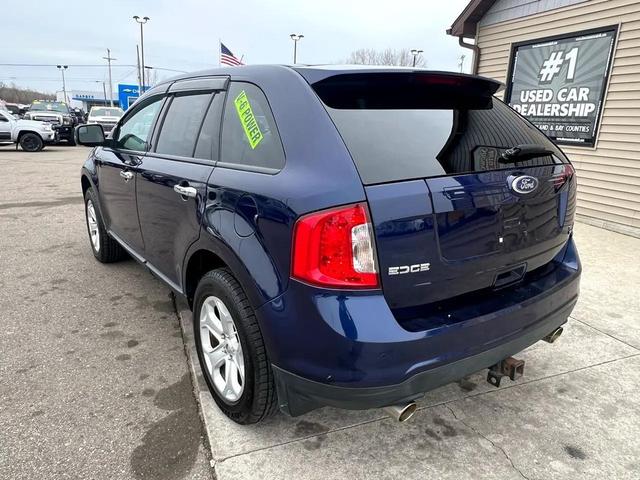 Photo of 2011 Blue Ford Edge