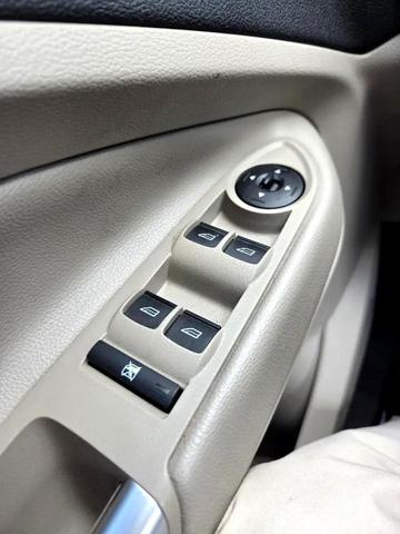 Photo of 2018 Ingot Silver Metallic Ford Escape