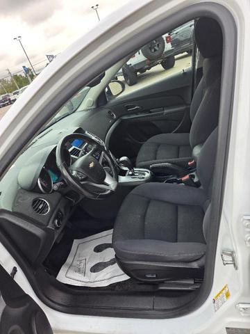 Photo of 2013 Summit White Chevrolet Cruze