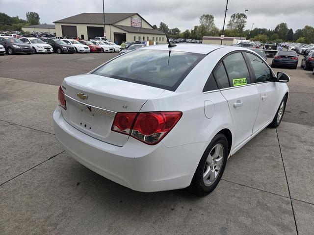 Photo of 2013 Summit White Chevrolet Cruze