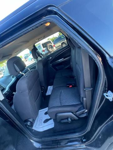 Photo of 2013 Brilliant Black Crystal Pearlcoat Dodge Journey