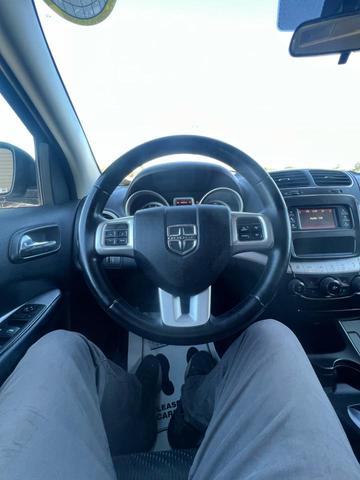 Photo of 2013 Brilliant Black Crystal Pearlcoat Dodge Journey