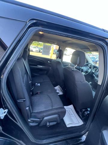 Photo of 2013 Brilliant Black Crystal Pearlcoat Dodge Journey