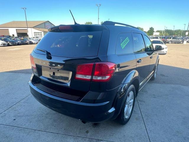Photo of 2013 Brilliant Black Crystal Pearlcoat Dodge Journey