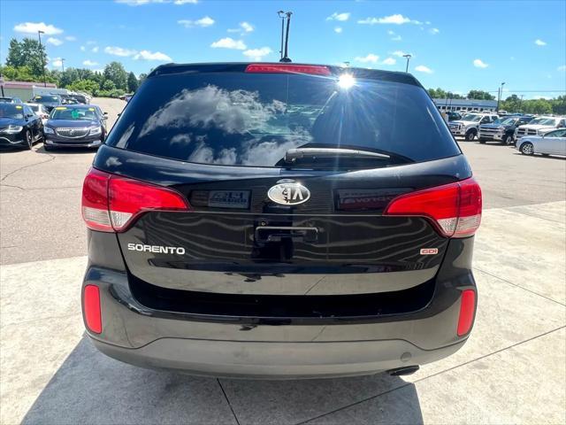 Photo of 2014 Ebony Black Kia Sorento