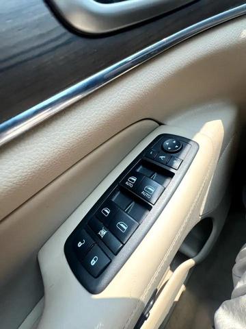 Photo of 2014 Gray Jeep Grand Cherokee