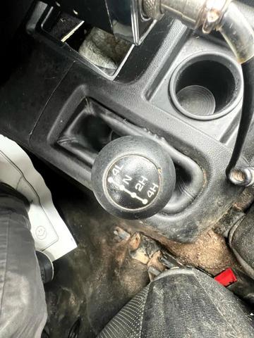 Photo of 2017 Bright Silver Metallic RAM 2500