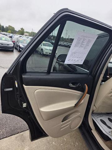 Photo of 2007 Black Onyx Saturn Vue