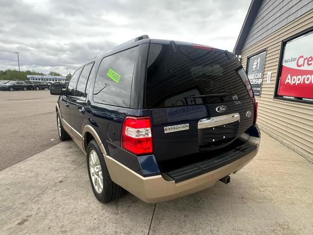 Photo of 2013 Blue Jeans Metallic Ford Expedition