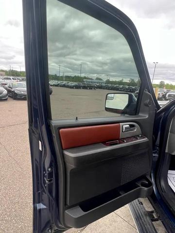 Photo of 2013 Blue Jeans Metallic Ford Expedition