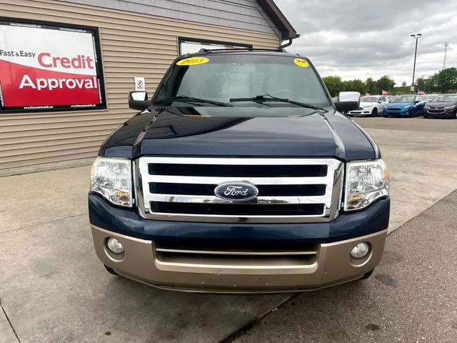 Photo of 2013 Blue Jeans Metallic Ford Expedition