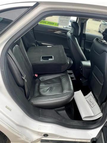 Photo of 2013 White Platinum Metallic Tri-Coat Lincoln MKZ