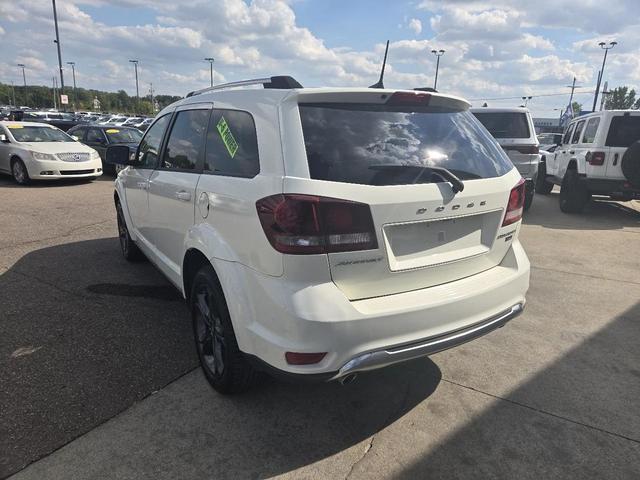 Photo of 2019 White Dodge Journey