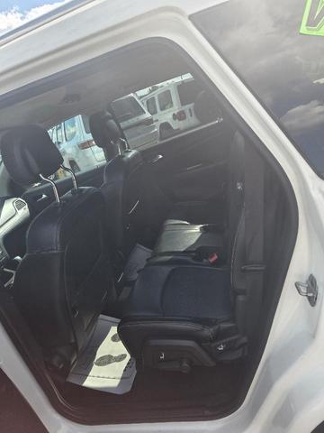 Photo of 2019 White Dodge Journey