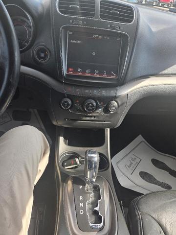 Photo of 2019 White Dodge Journey