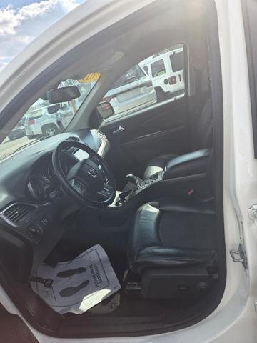 Photo of 2019 White Dodge Journey