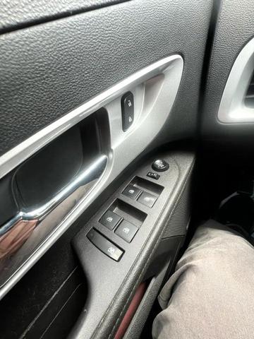 Photo of 2017 White Chevrolet Equinox