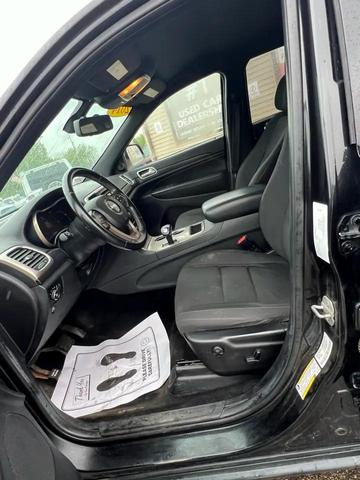 Photo of 2014 Brilliant Black Crystal Pearlcoat Jeep Grand Cherokee