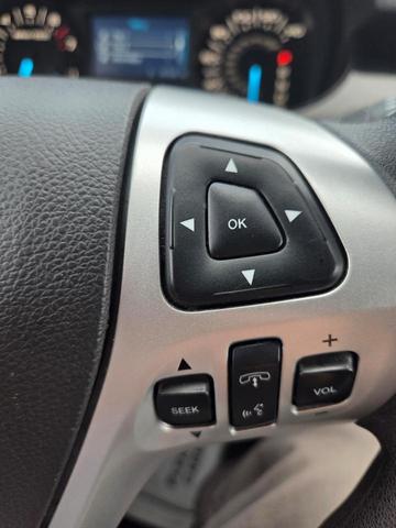 Photo of 2014 Ingot Silver Metallic Ford Edge