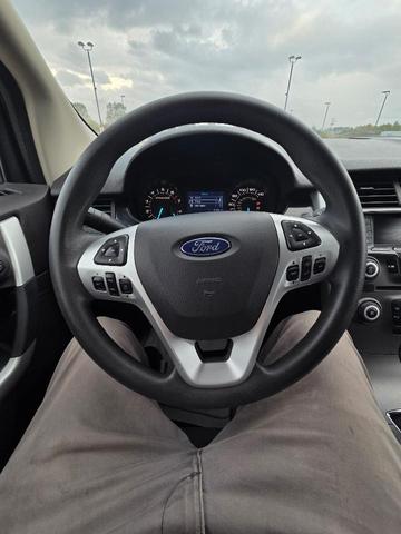 Photo of 2014 Ingot Silver Metallic Ford Edge