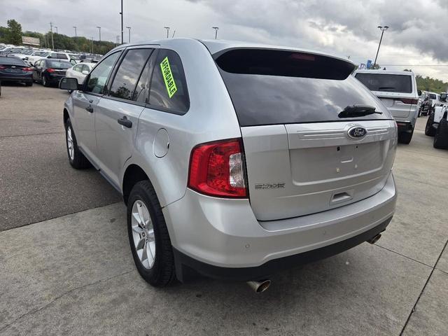 Photo of 2014 Ingot Silver Metallic Ford Edge