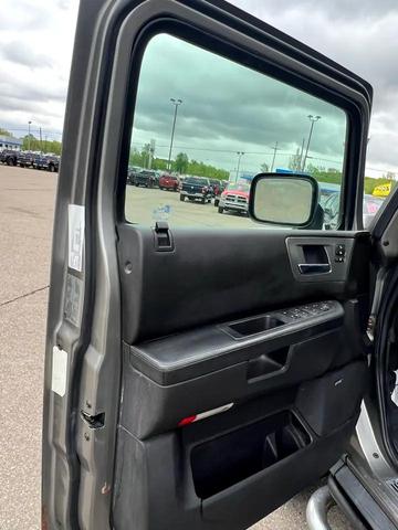 Photo of 2008 Gray Hummer H2