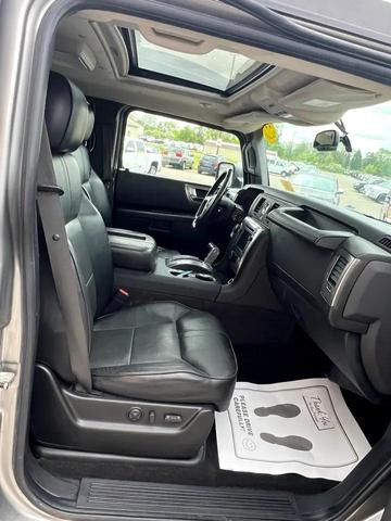 Photo of 2008 Gray Hummer H2