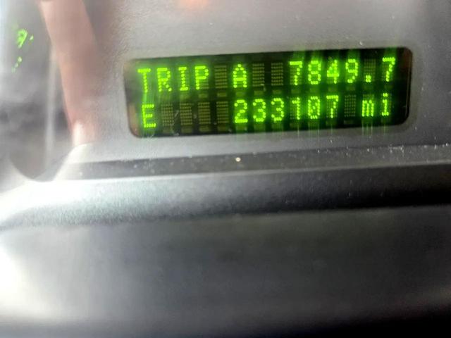 Photo of 2010 Ingot Silver Metallic Ford Edge
