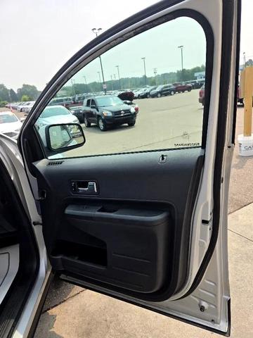 Photo of 2010 Ingot Silver Metallic Ford Edge