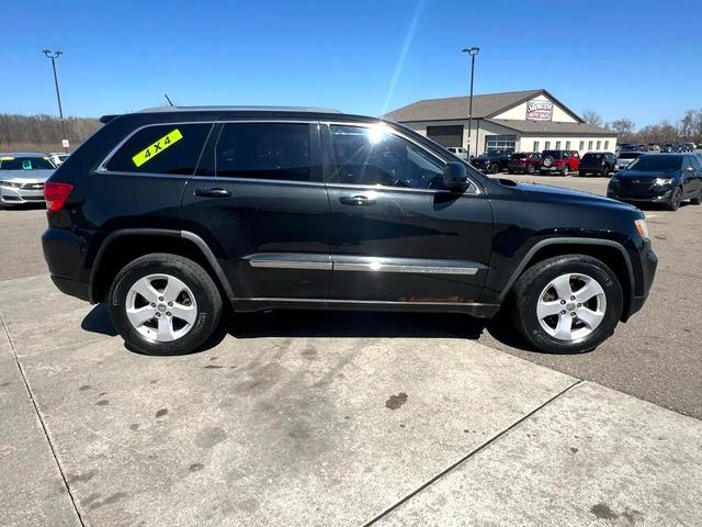 Photo of 2012 Black Jeep Grand Cherokee