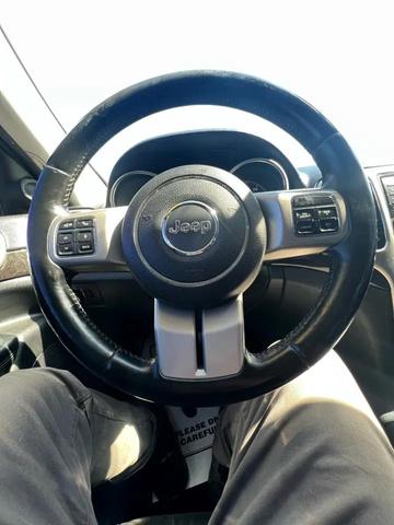 Photo of 2012 Black Jeep Grand Cherokee