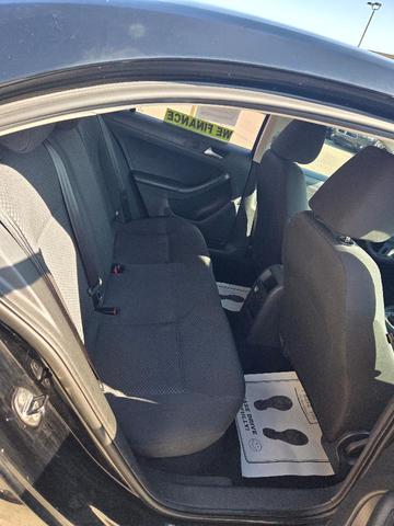Photo of 2013 Black Uni Volkswagen Jetta