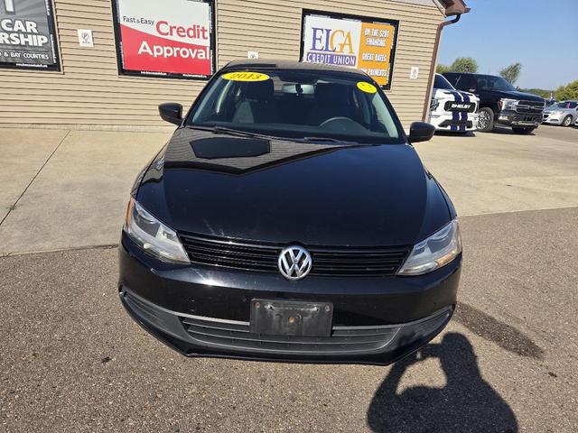 Photo of 2013 Black Uni Volkswagen Jetta